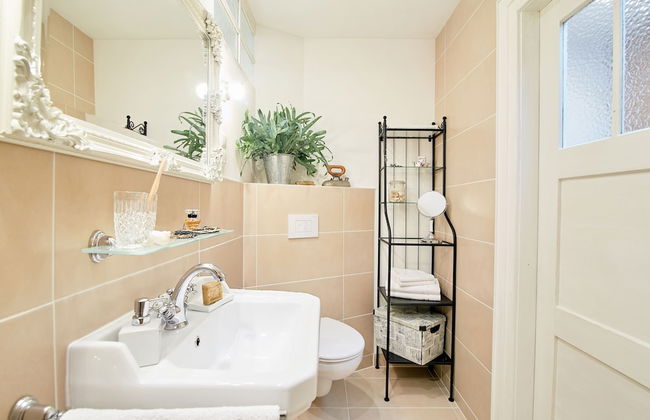 Strohhutmanufaktur - Photo 28