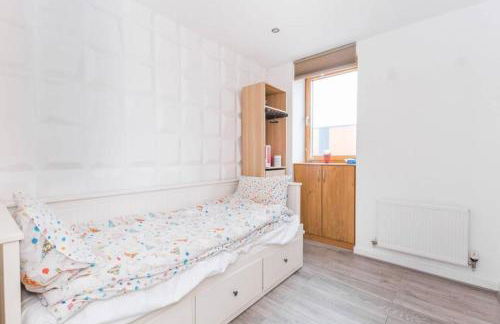Newly Furnish 2 bedroom Flat - Foto 8