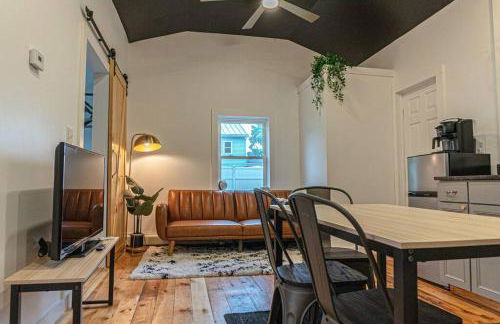 Campfire Cottage Fireplace, fire pit & no chores! - Foto 4