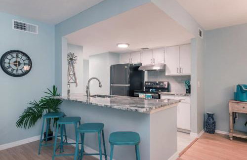 Private Beach Access 2 Pools Waterfront Oasis - Foto 7