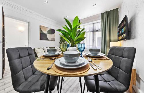 2BR Sleep 6 West London Home Washer Park Wifi Wifi And Parking - Foto 6