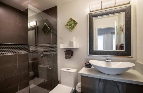 Demuth Park Desert Oasis - Pool - Tiki Room - Foto 84