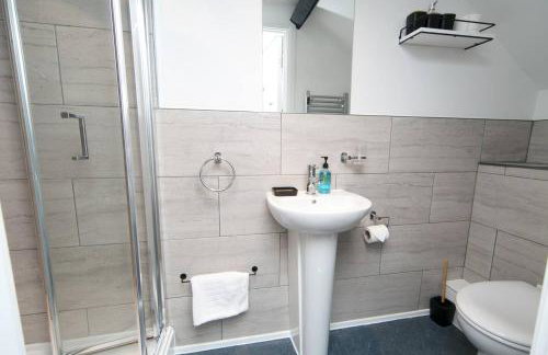 Modern en-suite room in country PubRestaurant 1 with communal kitchen - Pass the Keys - Foto 15