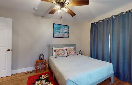 Four Bedrooms & a Beach - Photo 13