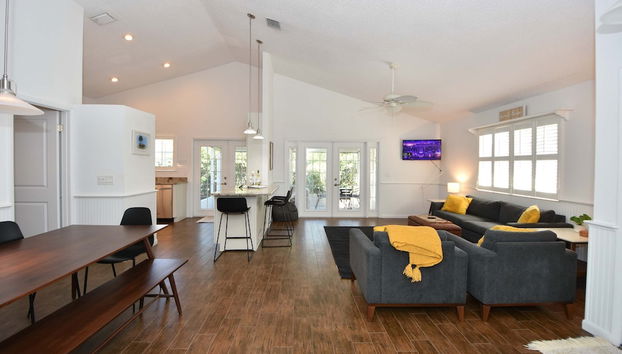 Sea Colony Cottage - Beachside Cottage in Beachfront Community w Pool - Foto 4, Habitación