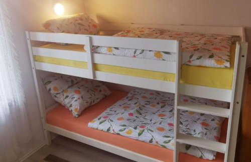 "Haus Daxberg" idyllisch gelegen im Bayerischen Wald - Ferienwohnung mit Zimmer Küche Bad - Foto 4