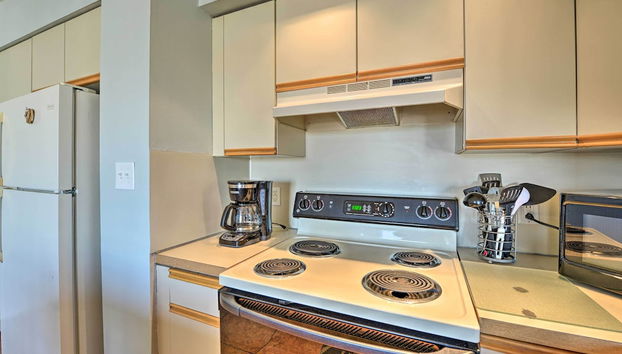 Simple North Wildwood Condo - Steps to Beach - Photo 2, Intérieur