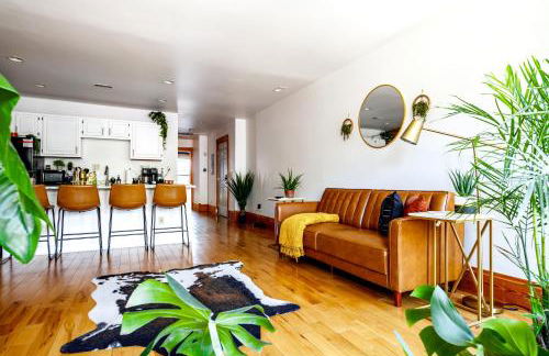 Jungle House Luxury Homes - Columbus Downtown Short North - Walk to Convention Center & Nationwide Arena - Sleeps up to 10 - Free Parking - Over 5,800 Five Stars - Foto 4