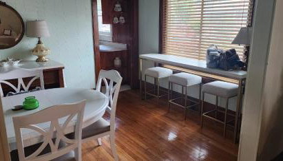 Small-town bungalow downtown - Foto 3