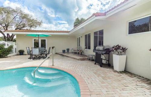 Spacious Fort Lauderdale HEATED Pool House, Grill and Beach 2.9 miles - Foto 15