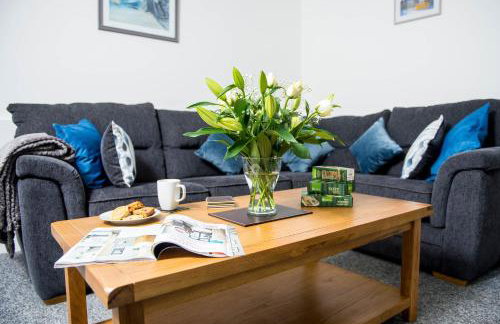 Awel Taf - A well-appointed cottage comfortably accommodates up to six guests - Foto 2