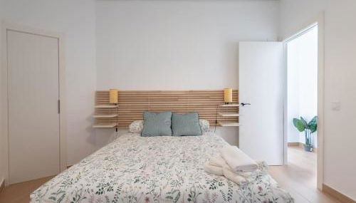 Piso renovado cerca del Ayuntamiento y del metro - Foto 2, wardrobe