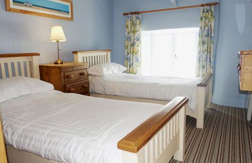 Holly Cottage - characterful cottage a stones throw from river Dart with front & back patios - Foto 11