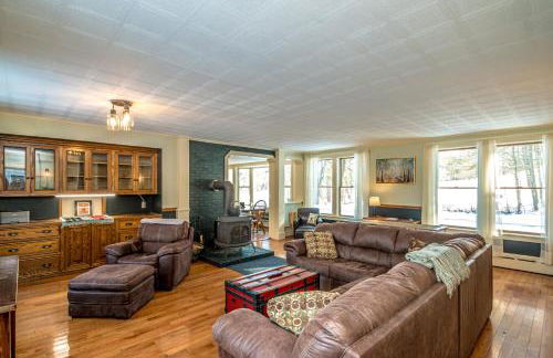 Whispering Waters Farmhouse and Wedding Barn - Foto 10