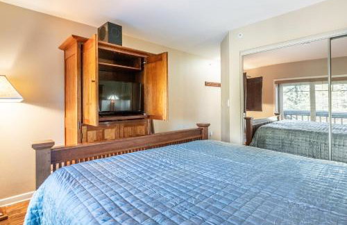 Mammoth Green #220 - Nearly Ski-In Ski-Out 3 Bedroom 2 Bath, Sleeps 8 - Photo 17