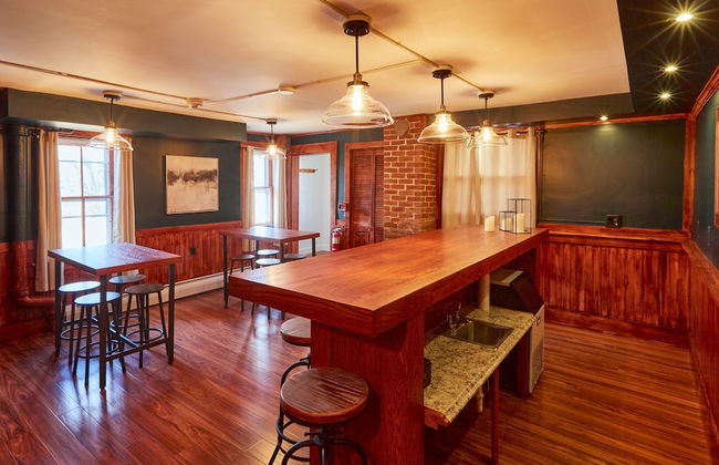 Home Near Hiking Biking w Hottub 6 Bedrooms - Foto 3