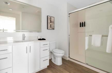 Landing Incredible 2BD Pool - Photo 11