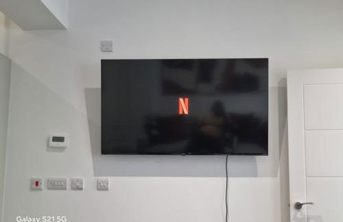 Cozy Riverside Apartment 5mins to train station - Foto 18