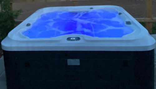 Holly Lodge - Quirky Shepherd's Hut With Hot Tub - Bespoke Made From A Salvaged Railway Carriage - Foto 2