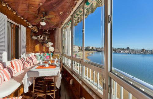 MIRANDO AL MAR - Foto 1