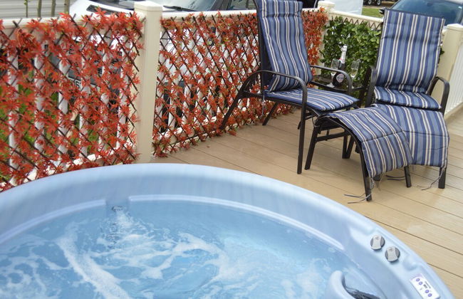 Tattershall Lakes Luxury Caravan With Hot tub - Foto 20