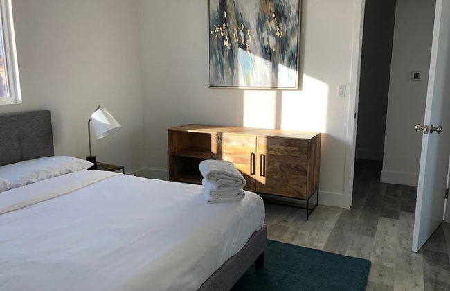 Brand NEW Luxury Spacious 3bdr Townhome Close to 3rd St - Photo 3