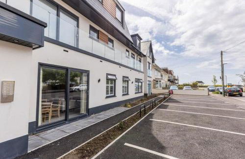 Modern 2bed Flat, Parking, Close to Beach & Shops - Photo 38