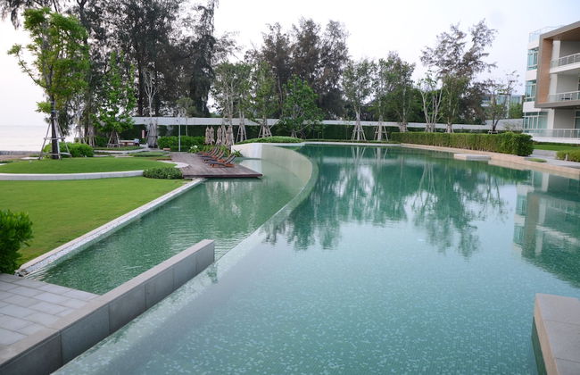 Hua Hin Luxury Beachfront Condo By Mon - Foto 40