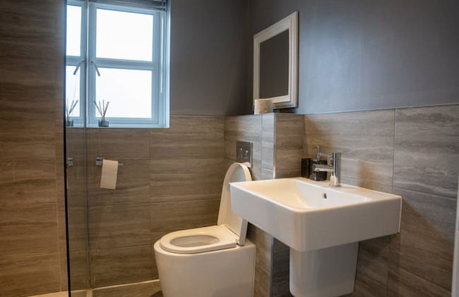 Host Stay Oriel Close - Photo 18