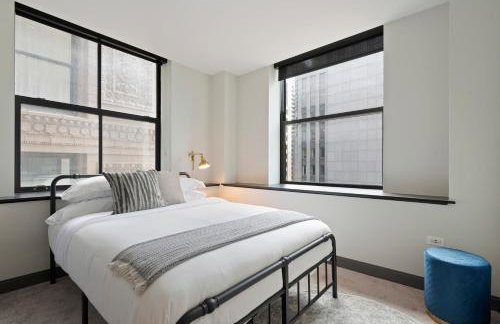 Experience Downtown Chicago at Millennium - Luxury Apartments in The Loop - Photo 37