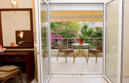 Hotel Viana - Photo 23