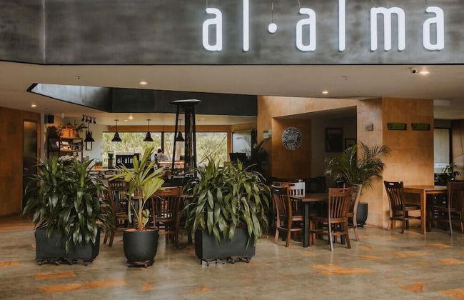 Hotel Rioverde- 5 minutos de cercanía al aeropuerto - Photo 12