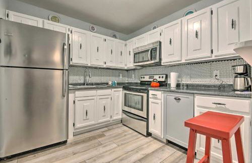 Near Mt Airy Casino Mount Pocono Condo with Balcony - Foto 11