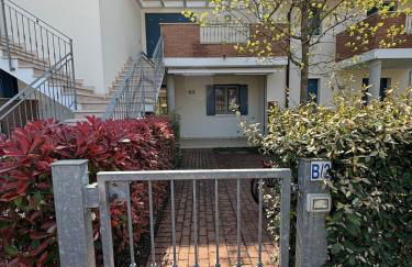 LAGUNA VILLAGE B2 Oasi ad Eraclea con piscina e giardino privato - Foto 2