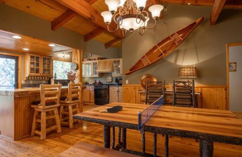 Ultimate Lakeview Lodge and ON THE LAKE! with a Hot-Tub! - Foto 30