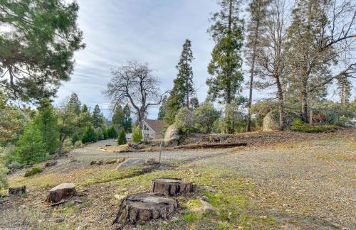 Deck and Wooded Views 5-Acre Auberry Retreat! - Foto 40