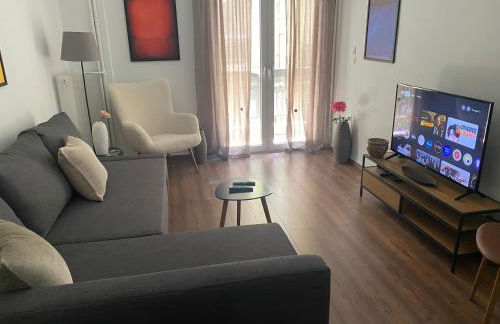 Cozy & Connected, Walk to Culture, Metro in Minutes - Foto 21