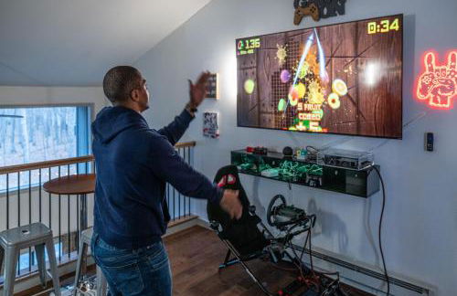 Luxurious Poconos Retreat - Hot Tub, Sauna, Games - Foto 42