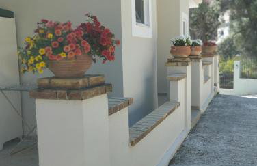 Manganas Studios - Photo 2