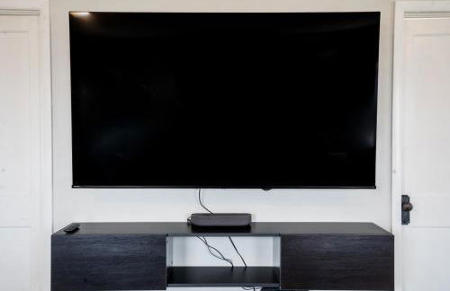 Historic Route-66 Bungalow - Photo 10