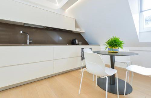 Soho Penthouse by Concept Apartments - Photo 36