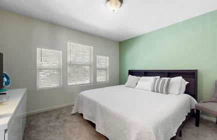 SoHa Year Round Heated Indoor Outdoor Pool - Photo 24