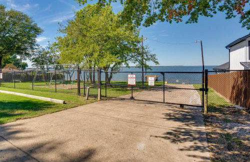 Game Room and Walk to Beach Gun Barrel City Gem! - Foto 26