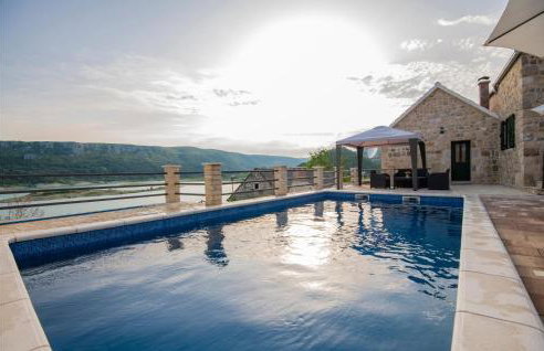 Gorgeous Home In Ricice With Lake View - Foto 11