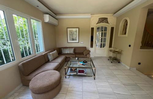 Panorama Hills Villa with Pool - Foto 15