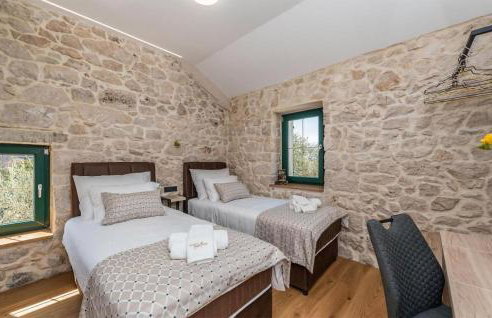 Beautiful Home In Poljaci - Foto 27