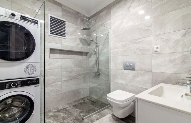 Sleek House With a Lovely Terrace in Besiktas - Foto 18