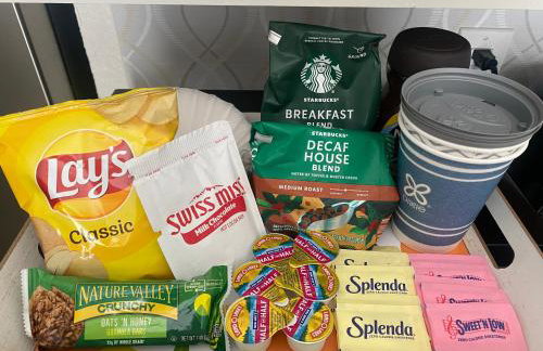 Contemporary 2-Bedroom Rental Unit - Foto 13