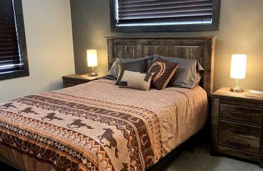 Modern Condominium with Pet-Friendly Drift Boat Parking near Madison River in Ennis, Montana - Foto 14