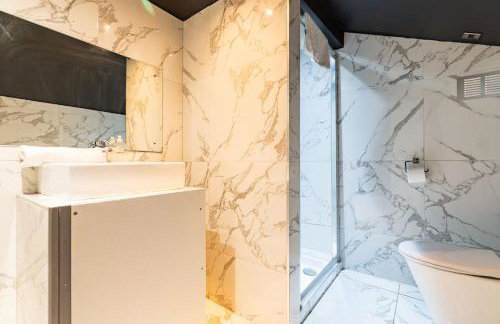 The Gallery on Swan Street - Photo 11